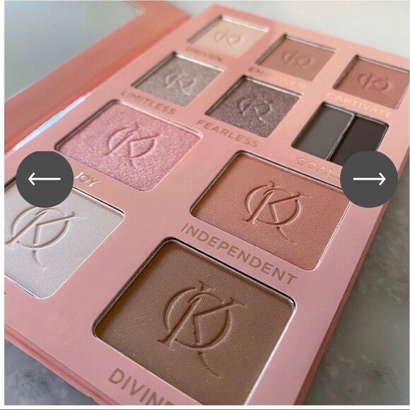 Kenia Ontiveros Beauty Glow & Go Kit - Picture 9 of 16